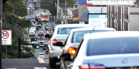 Em crise, Campo Grande e Estado "apertam" cobran&ccedil;a de impostos 