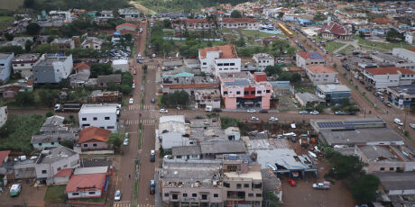 Mudan&ccedil;a clim&aacute;tica pode aumentar frequ&ecirc;ncia e intensidade de tornados