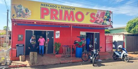 A&ccedil;ougue que vendia carne sem proced&ecirc;ncia armazenava o produto irregularmente.