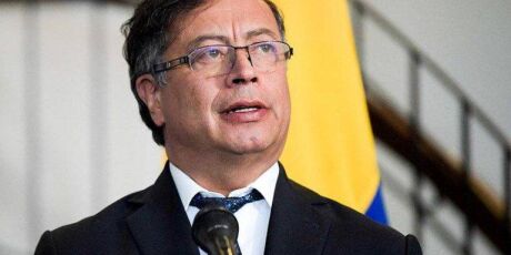 Col&ocirc;mbia decide amanh&atilde; se continua com modelo social de Petro ou se vira para direita