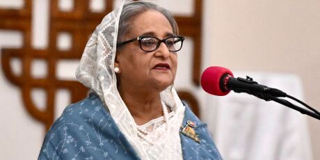 Ex-primeira-ministra de Bangladesh é condenada à morte