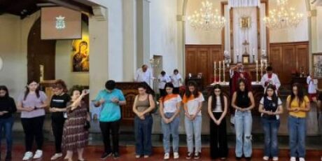 Santu&aacute;rio aben&ccedil;oa e distribui mil canetas do Enem nesta quinta-feira 