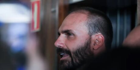 Por unanimidade, STF torna Eduardo Bolsonaro réu por atuação nos EUA