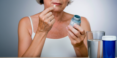 Reposi&ccedil;&atilde;o Hormonal: o que &eacute; seguro e o que &eacute; arriscado? Do tratamento aprovado ao "chip da beleza"