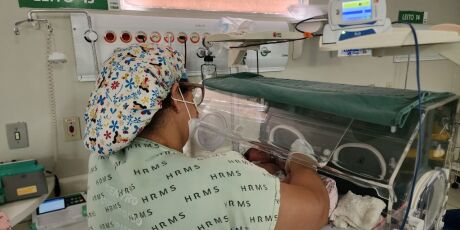 HRMS promove a&ccedil;&otilde;es de conscientiza&ccedil;&atilde;o sobre cuidados com beb&ecirc;s prematuros