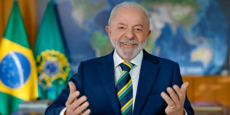 "Contra todes": Lula sanciona lei que pro&iacute;be linguagem neutra na administra&ccedil;&atilde;o p&uacute;blica