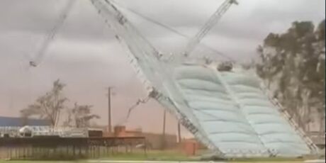 Vendaval arrasta tenda de festa no interior do Estado