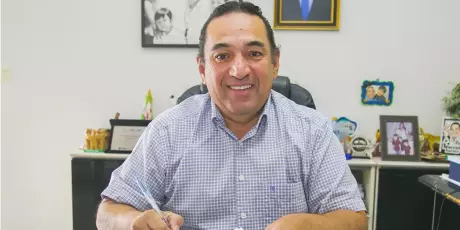 Ex-prefeito &eacute; condenado por empregar irm&atilde;o e cunhada em Corumb&aacute; 