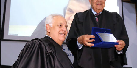 Jerson Domingos se despede do TCE-MS presidindo pela &uacute;ltima vez a Sess&atilde;o do Pleno