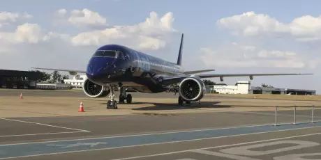 BNDES aprova financiamento de R$ 1 bi para Embraer exportar aviões comerciais