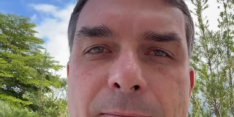 Fl&aacute;vio diz ter 'um pre&ccedil;o' para retirar candidatura e que 'anistia' faz parte da negocia&ccedil;&atilde;o