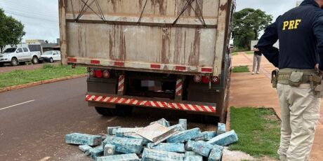 Federal apreende carregamentos de coca&iacute;na em menos de 24h na fronteira