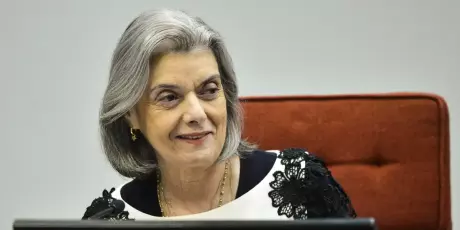 C&aacute;rmen L&uacute;cia diz que teste da urna garante 'sossego eleitoral' para 2026