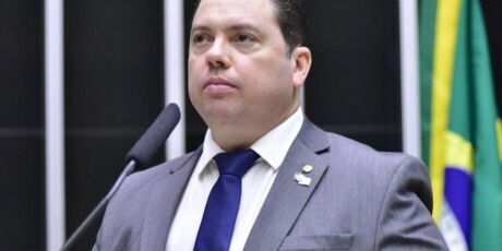 Gordinho do Bolsonaro vota com Lula e petistas de MS, contra