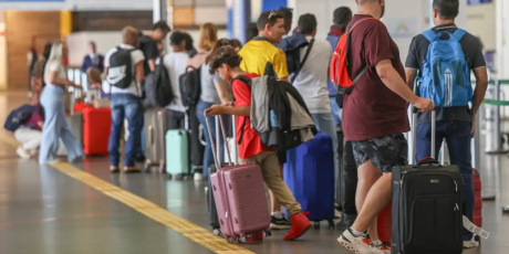 Pilotos e comiss&aacute;rios podem entrar em greve a partir de 1&ordm; de janeiro