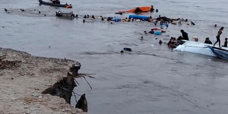 Naufrágio deixa mortos e desaparecidos na Amazônia peruana