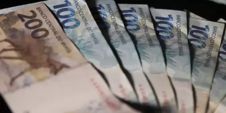 Com busca por arrecada&ccedil;&atilde;o, Brasil teve em 2024 maior carga tribut&aacute;ria em mais de 20 anos