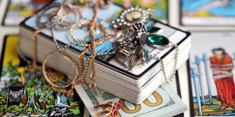 Astrologia B+: A energia do Tar&ocirc; para a entrada do Ano Novo. Tempo inspirado por sentimentos verdade