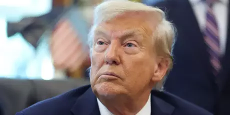 Trump diz que os EUA v&atilde;o 'come&ccedil;ar a agir em terra em breve' na Venezuela