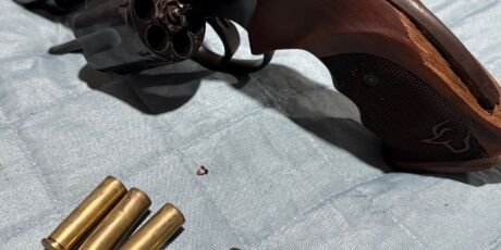 Homem &eacute; preso ap&oacute;s ex-companheira denunciar roubo de arma