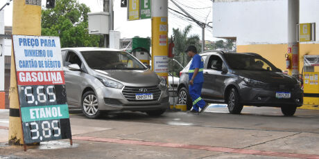 Governo pede ao Cade para investigar aumento dos combust&iacute;veis
