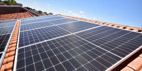 Conselho defende que gerador de energia solar pague mais caro nos hor&aacute;rios de pico