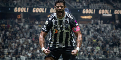 Diretor do Atl&eacute;tico-MG revela proposta at&eacute; 2027 por Hulk e revela: 'Ningu&eacute;m quer que ele saia'