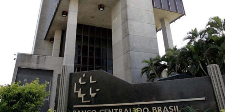 Banco Central reduz juros b&aacute;sicos para 14,75% ao ano