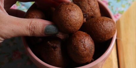Para ado&ccedil;ar as f&eacute;rias escolares aprenda a fazer Bolinho de Chuva com Cacau 