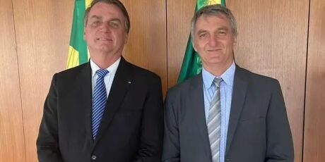 Bolsonaro e irm&atilde;o acertam a quadra da Mega da Virada em bol&atilde;o