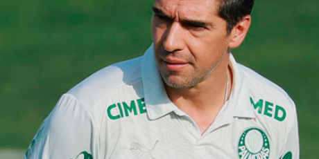 Abel Ferreira brinca com 'pr&eacute;-temporada de 4 dias' e elogia contrata&ccedil;&atilde;o de Marlon Freitas