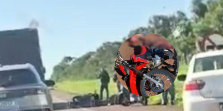 Telha desprende de caminh&atilde;o e mata motociclista na BR-262