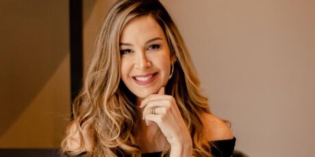 Capa da semana B+: Entrevista exclusiva com a psic&oacute;loga e apresentadora Pamela Magalh&atilde;es