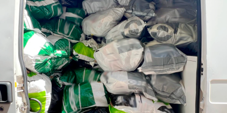 Mais de 1,2 mil pares de t&ecirc;nis falsos s&atilde;o apreendidos no Centro de Campo Grande