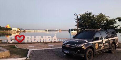 Ladr&atilde;o de carros &eacute; entregue pela Bol&iacute;via &agrave; Pol&iacute;cia Civil de MS