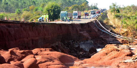 No 13&ordm; mandato, deputado ignora multa ambiental e vira alvo do MP