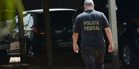 PF desmantela tr&aacute;fico de drogas e armas em Dourados