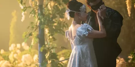 Bridgerton, o prazer do clich&ecirc; que insiste em funcionar na 4&ordf; temporada