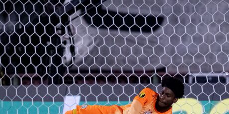 Corinthians amplia capacidade da Neo Qu&iacute;mica Arena e ter&aacute; recorde de p&uacute;blico contra Estudiantes