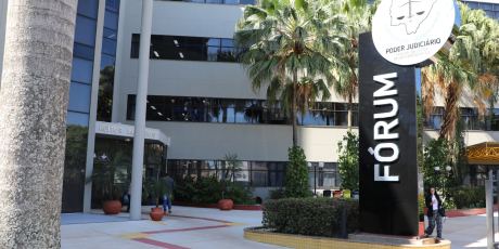 TJMS publica nota de rep&uacute;dio por ataques racistas em evento judici&aacute;rio online