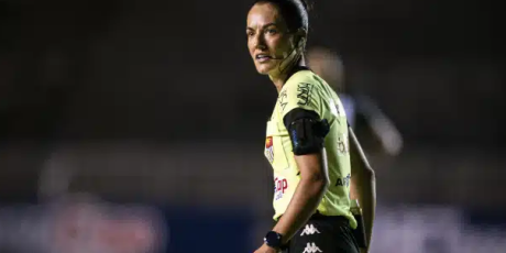 &Aacute;rbitra de MS &eacute; alvo de ataque machista ap&oacute;s elimina&ccedil;&atilde;o no Paulist&atilde;o