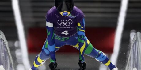 Nicole Silveira fica em 11&ordm; no skeleton e atualiza recorde brasileiro nos Jogos de Inverno