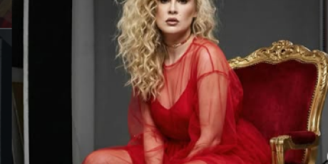 Influenciadora digital &eacute; solta no dia do anivers&aacute;rio, ap&oacute;s 11 dias presa