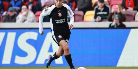 Corinthians marca no fim e vai &agrave; prorroga&ccedil;&atilde;o, mas fica com o vice no Mundial de Clubes feminino