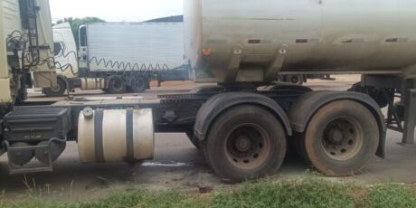 Pneu explode durante inc&ecirc;ndio em caminh&atilde;o-tanque e deixa feridos na BR-163