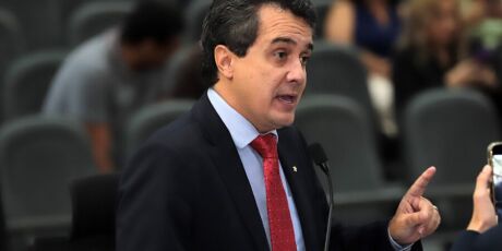 Chefe de gabinete de Vander pede puni&ccedil;&atilde;o de Landmark por trai&ccedil;&atilde;o na vota&ccedil;&atilde;o da Taxa do Lixo