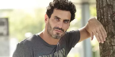 Entrevista exclusiva com o ator destaque em "Dona Beja" Nikolas Antunes