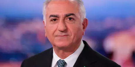 Pr&iacute;ncipe herdeiro do Ir&atilde; chama ataque de 'interven&ccedil;&atilde;o humanit&aacute;ria'