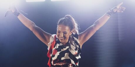 Valesca Popozuda abre carnaval com bloco Farofolia em Campo Grande
