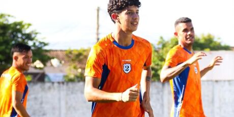 &Agrave;s v&eacute;speras da estreia na Libertadores, time da fronteira treina no Brasil